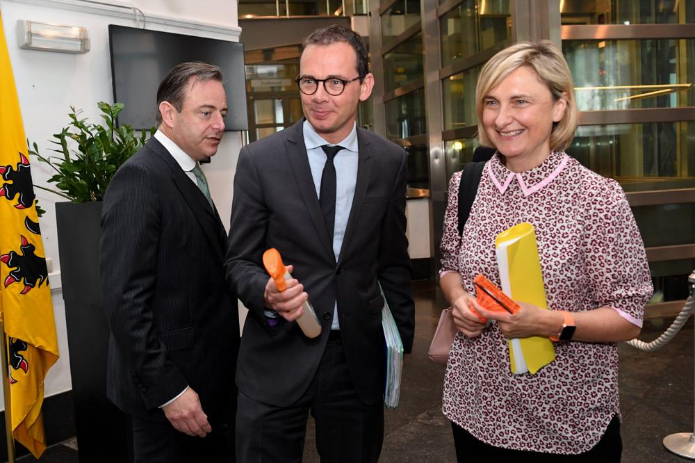 Bart De Wever (N-VA), Wouter Beke en Hilde Crevits (beiden CD&V) op 29 mei 2019.