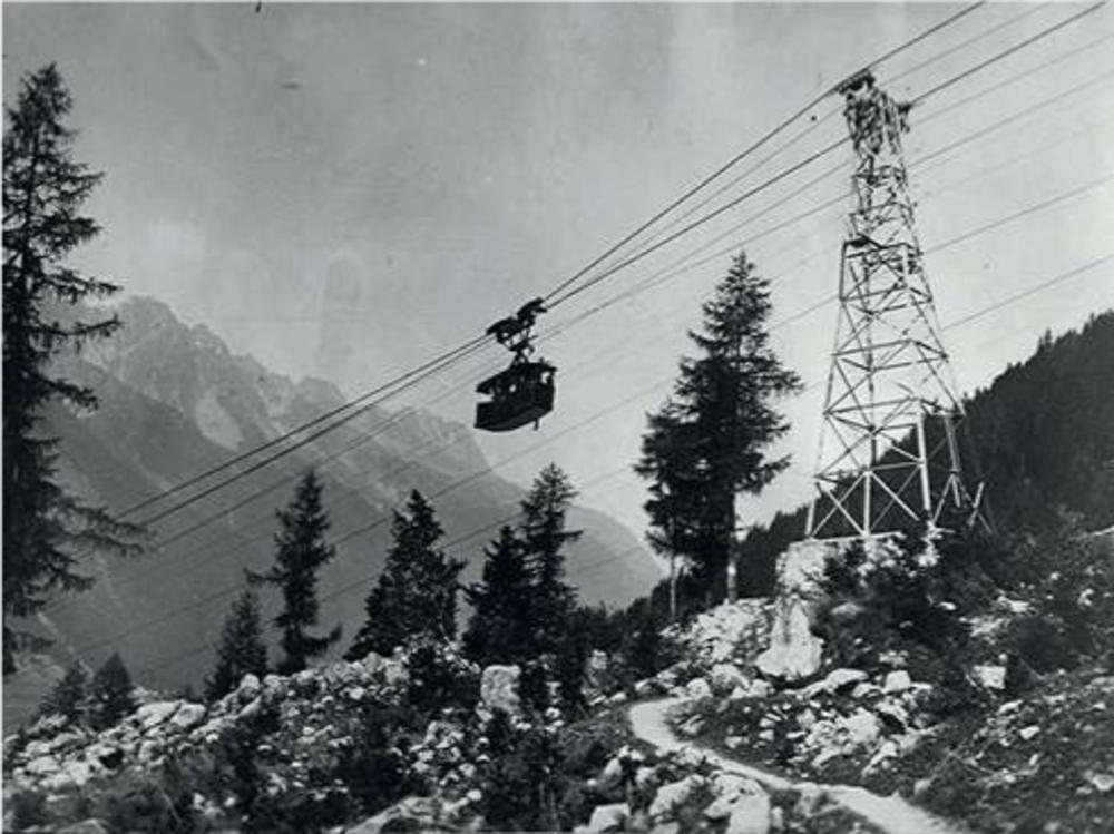 De eerste Olympische Winterspelen vonden plaats in Chamonix, in 1924, toen genoemd Semaine internationale des sports d'hiver. (Daily Mail)