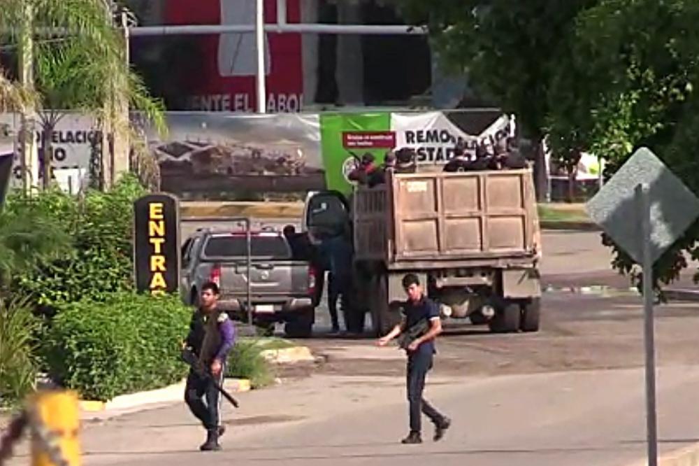 In de straten van de Mexicaanse stad Culiacan circuleerden zwaarbewapende misdadigers nadat een misdaadbaas werd opgepakt.