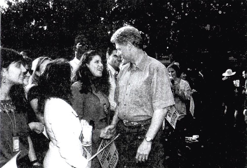 Monica Lewinsky met Bill Clinton
