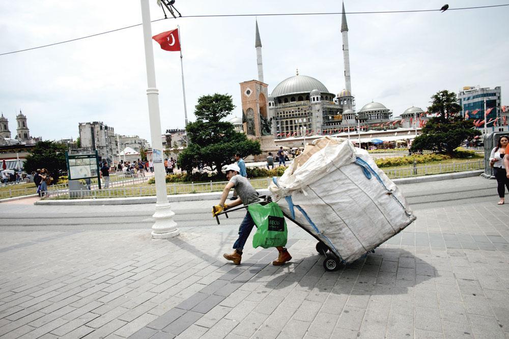 Veel inwoners zijn tegen de bouw van een gloednieuwe moskee bij het Taksimplein.