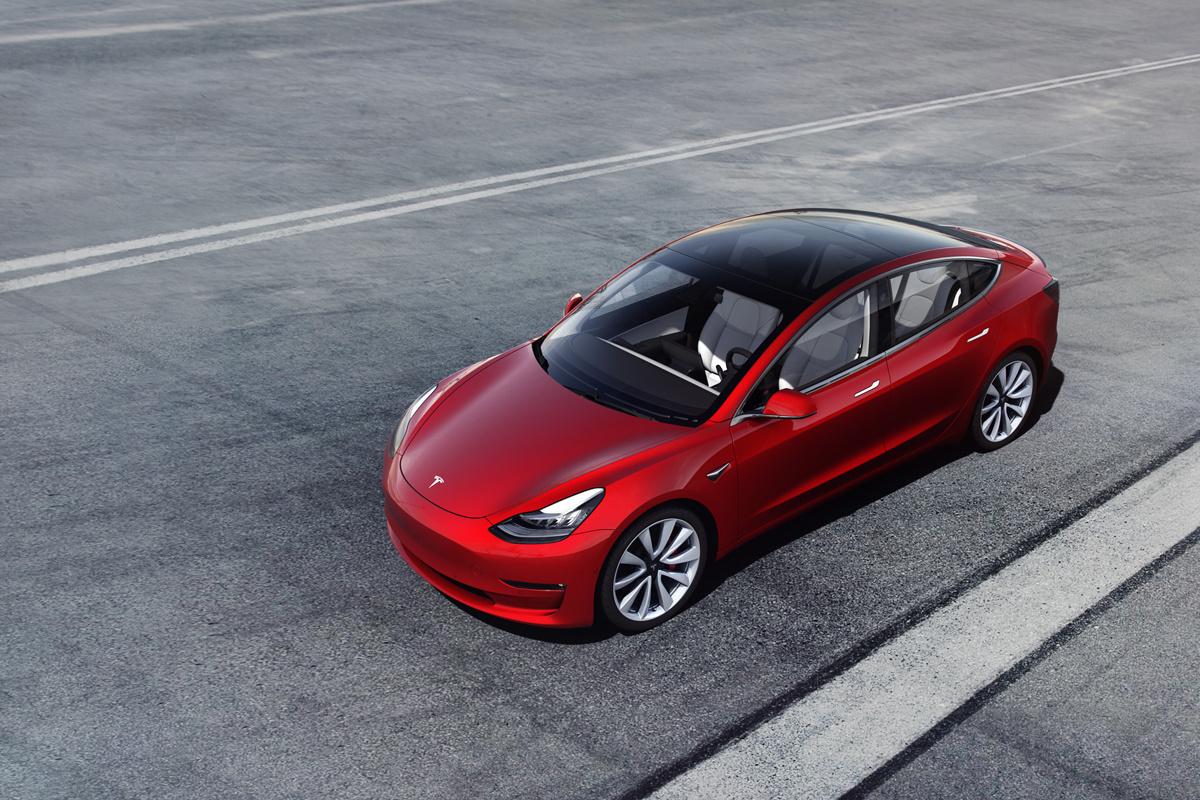 Na een moeilijke start is MODEL 3 een bestseller geworden voor Tesla in Europa.