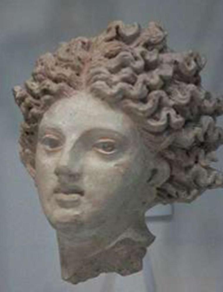 Etruskisch terracotta beeld van de godin Leucothea of Catha van Pyrgi.