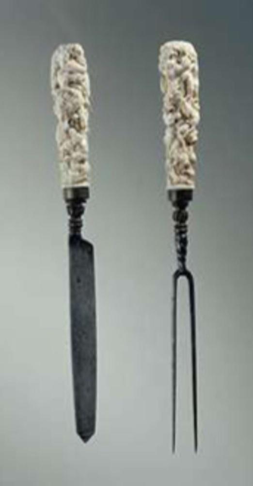 Bestek met gesneden ivoor. (Rijksmuseum)