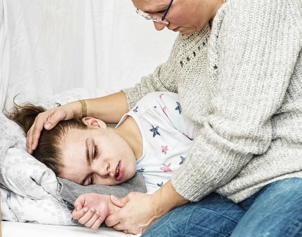 Wat te doen bij koortsstuipen bij een kind?