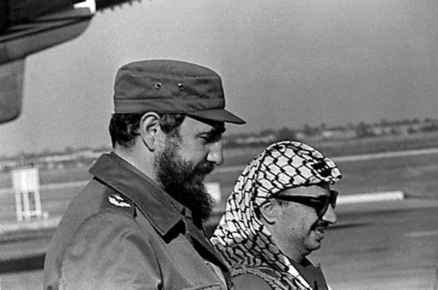 Fidel Castro met de Palestijnse leider Yasser Arafat in Havana, 1974