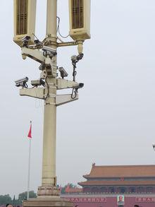 Op Tiananmen prijkt nog steeds Mao Zedong in het zicht van de camera's.