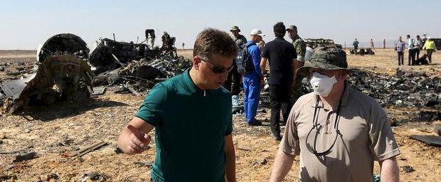 Russische minister van Transport Sokolov bezoekt crashsite Airbus A321 