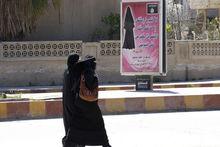 De extreme kledingvoorschriften en beperkingen voor vrouwen zorgen voor afkeer bij gematigde moslims.