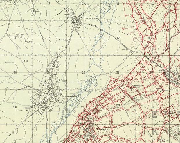 Frontlijn bij Foncquivillers, ten zuiden van Arras, december 1916. In het rood, de Duitse loopgraven, in het blauw de Britse linies.