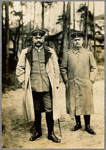 Paul von Hindenburg (links) en Erich Ludendorff, de nieuwe chefs van de generale staf van het Duitse leger hebben hun strepen verdiend aan het oostfront.