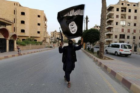 'We moeten de enige taal spreken die IS begrijpt: die van de wapens'