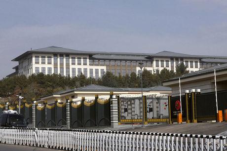 Het nieuwe presidentiële paleis is gebouwd op 200.000 vierkante meter grond.