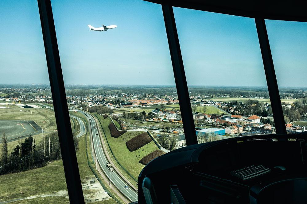 De luchtverkeersleiders van Brussels Airport: 'Het is een mierennest, boven ons'