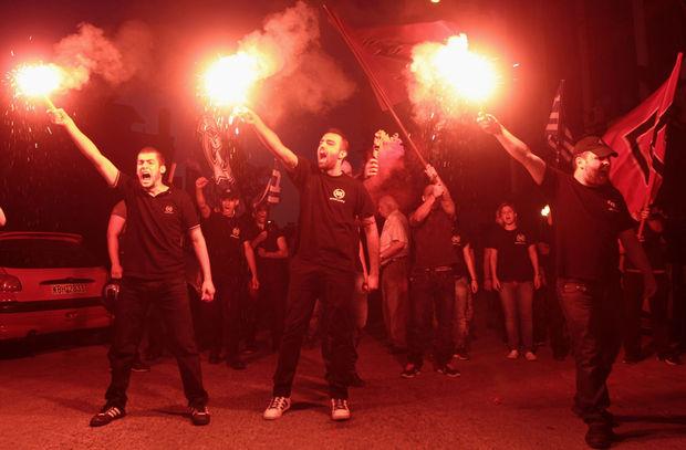 Aanhangers van Gouden Dageraad, de neonazistische partij in Griekenland.
