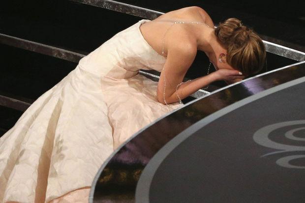Een vallende Jennifer Lawrence