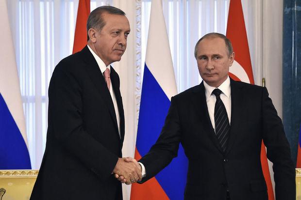 Erdogan en Poetin, weer naar elkaar aan het toegroeien.