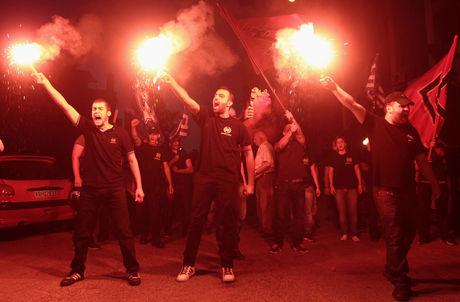 Aanhangers van Gouden Dageraad, de nazistische partij in Griekenland.