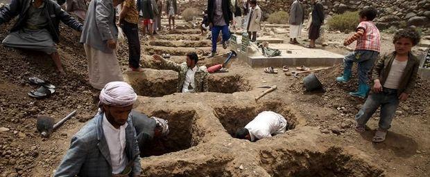 Jemen: graven voor slachtofffers van luchtaanval