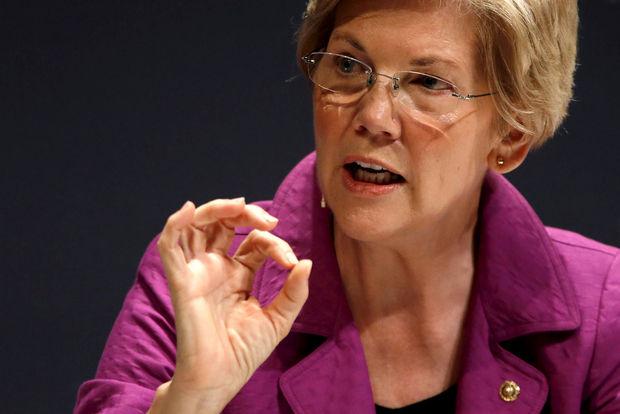 U.S. Senator Elizabeth Warren (D-MA) takes part in the Washington Ideas Forum in Washington, U.S., October 1, 2015. REUTERS/Jonathan Ernst/File Photo - RTX2HLWI