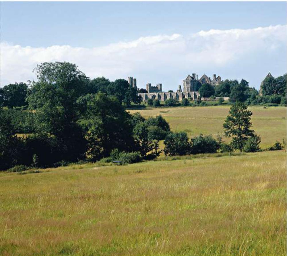 Battle Abbey, East Sussex De eerste abdij die Willem liet bouwen.