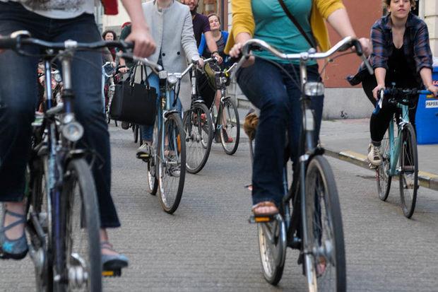 Critical Mass of de Gentse fietsrevolutie: 'Wij storen het verkeer niet, wij zijn het verkeer'