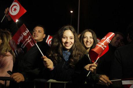 Aanhangers van het seculiere Nidaa Tounes vieren de overwinning van leider Béji Caïd Essebsi.