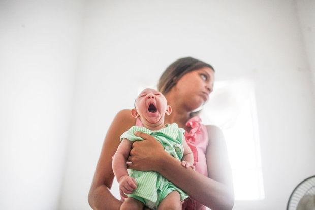 Het zikavirus veroorzaakt zware geboorteafwijkingen bij kinderen in Brazilië. 