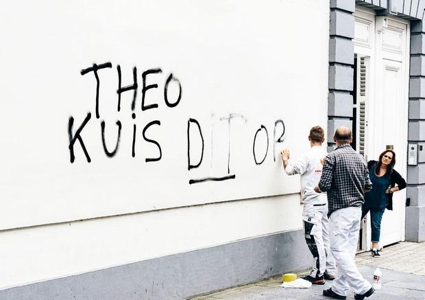 Graffiti op de ambtswoning van premier Michel. 'Ze hebben iemand proberen uit te wijzen zonder de regels te volgen.'