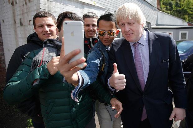 Boris Johnson (rechts).