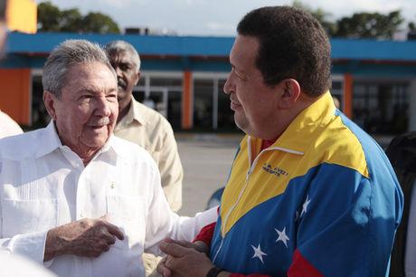 Raul Castro, president van Cuba (links) en Hugo Chavez.