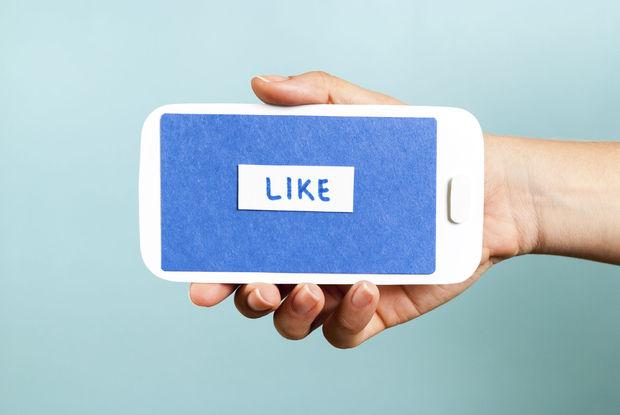 Waarom Facebook en Twitter verslaving verkopen: 'Onze hersenen belonen ons voor likes'