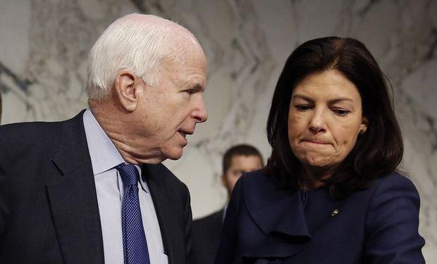 John McCain en Kelly Ayotte, Republikeinse senatoren die opnieuw verkiesbaar zijn