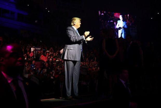 Donald Trump in Manchester, New Hampshire, tijdens zijn voorlaatste meeting