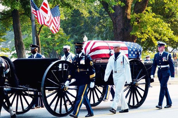 Na zijn overlijden op 5 juni 2004 kreeg oud-president Ronald Reagan een staatsbegrafenis.
