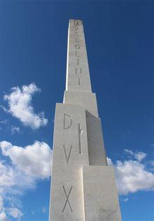 De obelisk van Mussolini in Rome