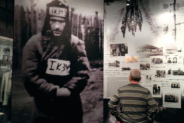 Beeld uit het Genocidemuseum van Vilnius. 'Een half miljoen Litouwers werden door de repressie geraakt.'