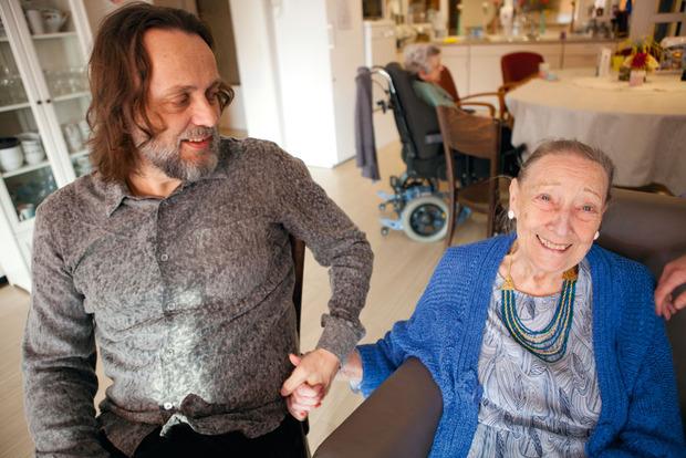 Journalist Hugo Borst over zijn dementerende moeder: 'Ik wens mijn moeder dood. Een zachte dood'