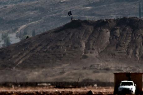 De IS-vlag wappert in Kobani