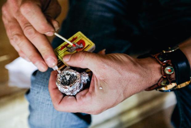 De crackpijp van een verslaafde Libanees uit Canada: 'Cocaïne in de Bekaavallei is zuiverder en goedkoper dan in Canada.' 