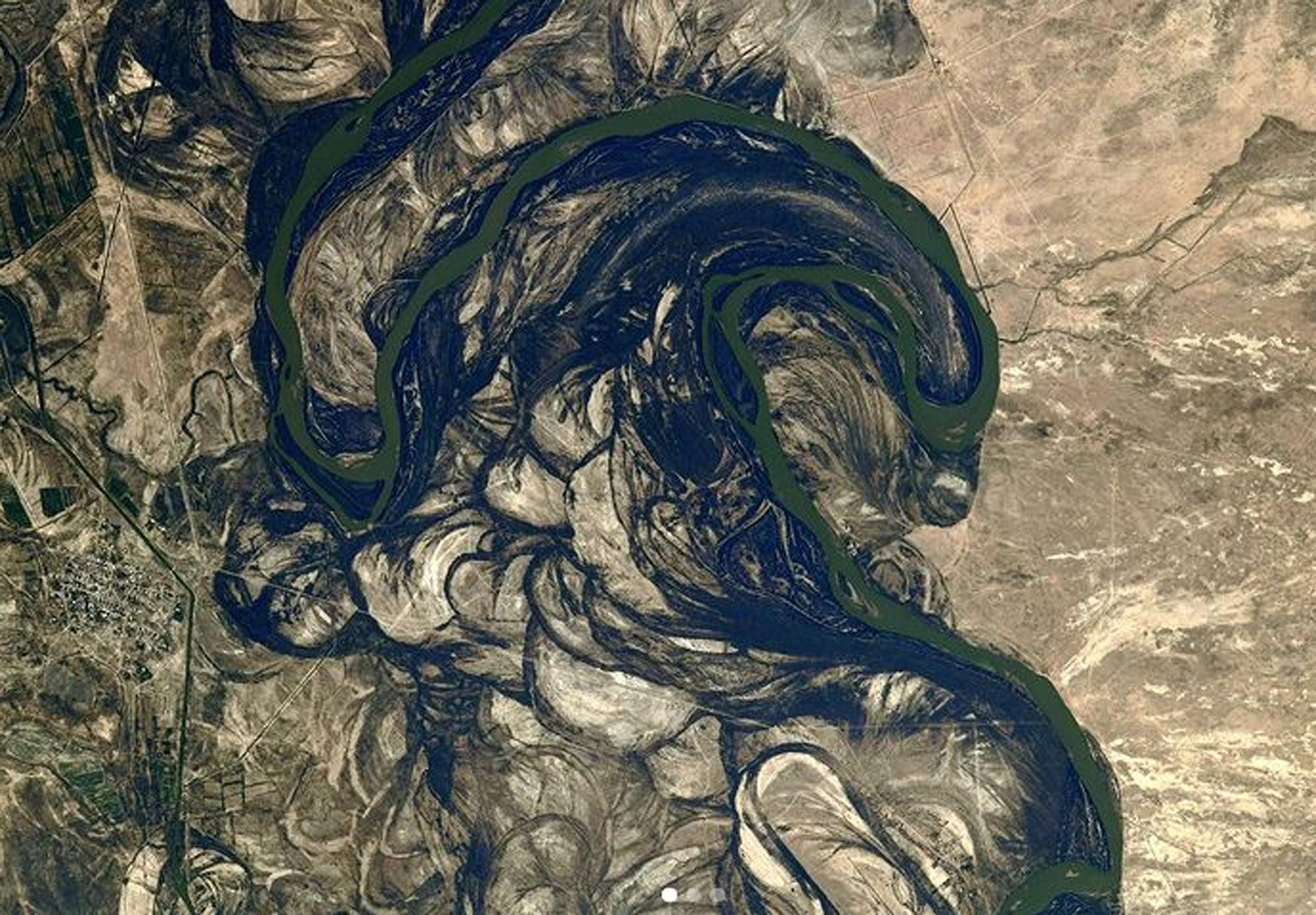Les méandres du fleuve Syr-Daria en Asie centrale