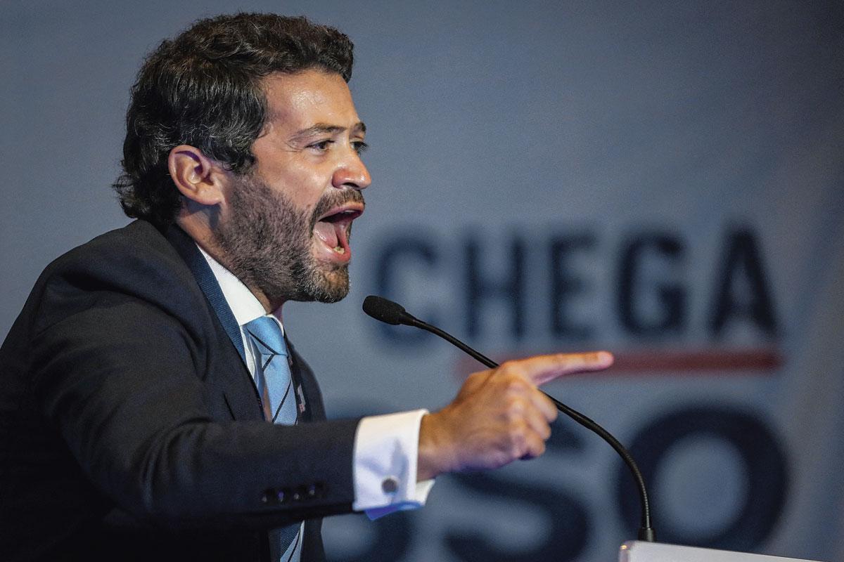 L'ascension d'André Ventura, le leader du parti d'extrême droite Chega, pèse sur les choix de la droite portugaise.