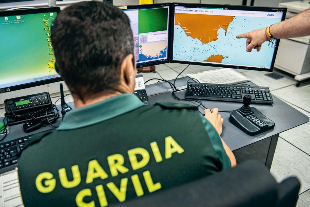 Avec le système intégré de surveillance extérieure, la Guardia civil espagnole garde un oeil sur les mouvements de bateaux en provenance du Maroc.