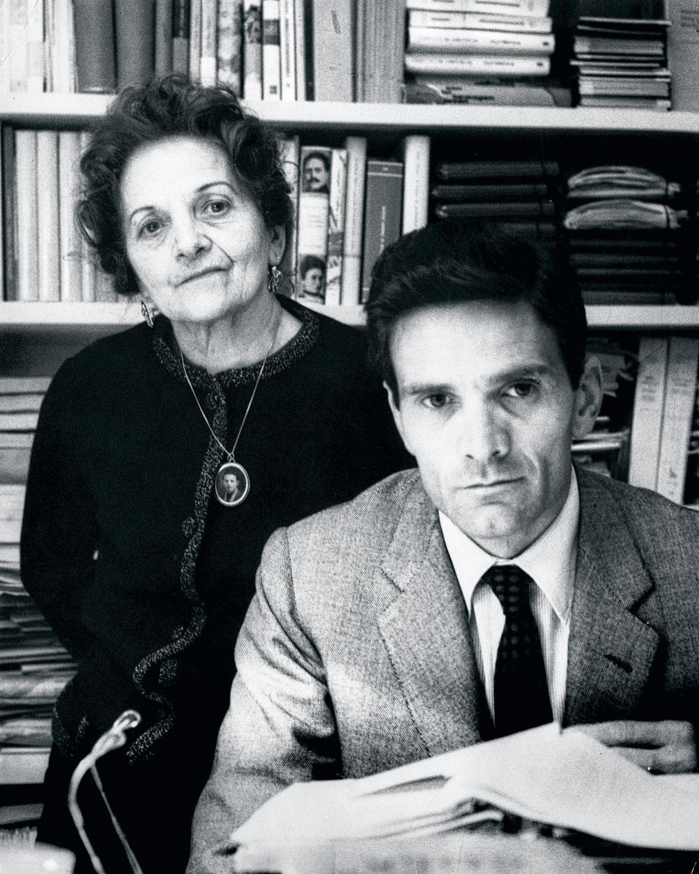Pasolini et sa mère Susanna, en 1962.