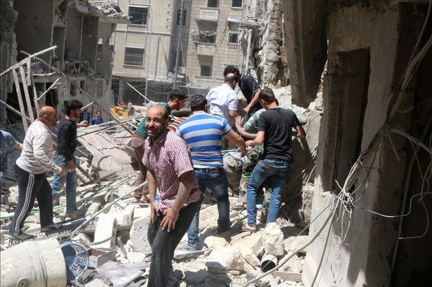 Bombardements à al-Kalaseh dans la province d'Alep, le 28 avril 2016