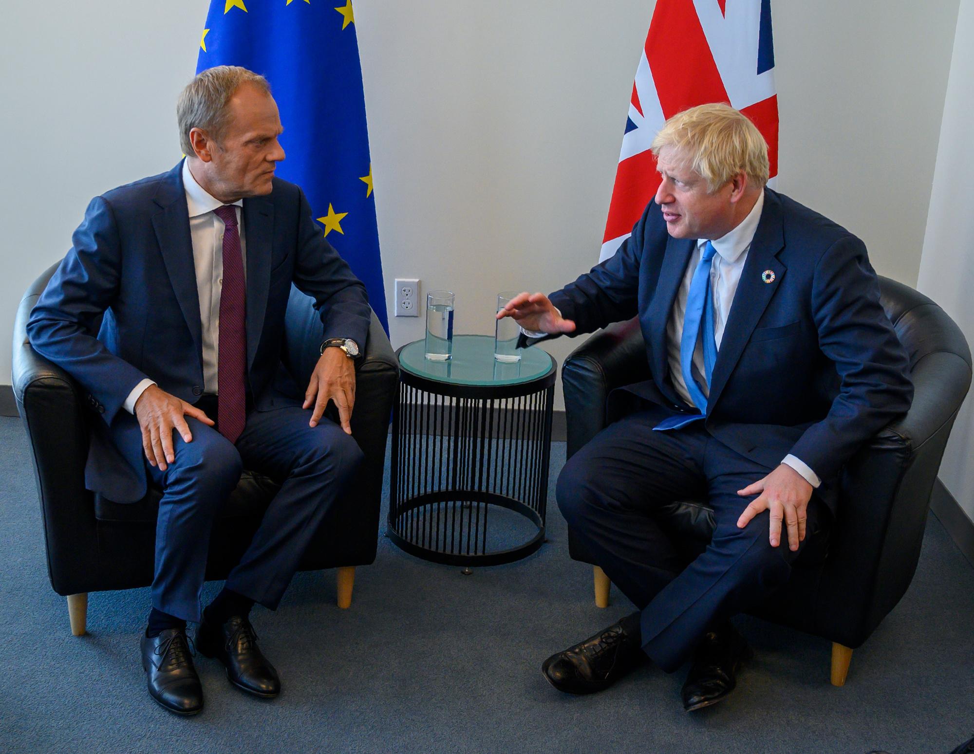 Le Premier ministre britannique Boris Johnson et le président du Conseil européen Donald Tusk (archives)
