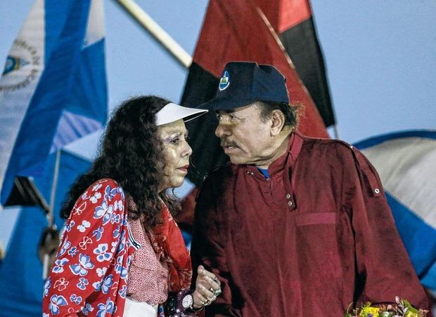 Daniel Ortega et Rosario Murillo: 