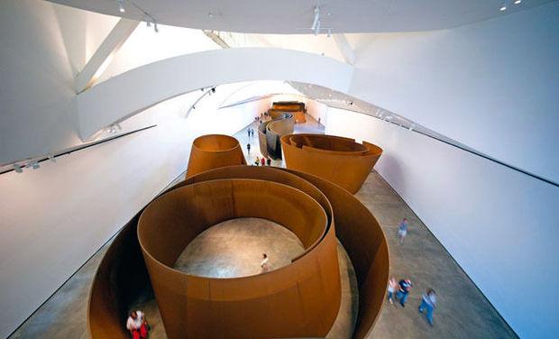 The Matter of Time, Richard Serra, 1994-2005, huit sculptures, acier patinable, dimensions variables.