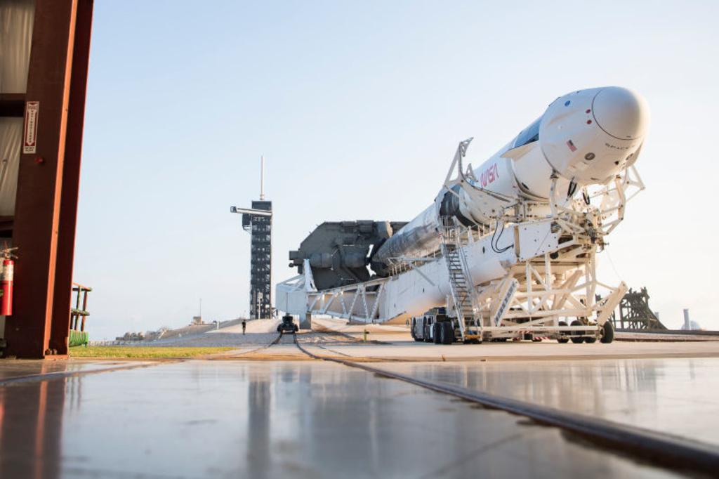 Le vaisseau Crew Dragon, construit par l'entreprise américaine SpaceX doit décoller ce vendredi.