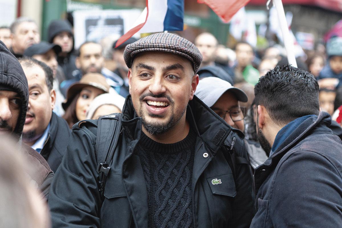 L'ancien porte-parole du Collectif contre l'islamophobie en France, Marwan Muhammad, lors de la marche contre l'islamophobie à Paris, le 10 novembre 2019, après l'attaque de la mosquée de Bayonne.
